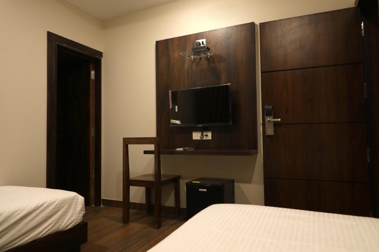 Hotel Nest Bhuj Exteriör bild
