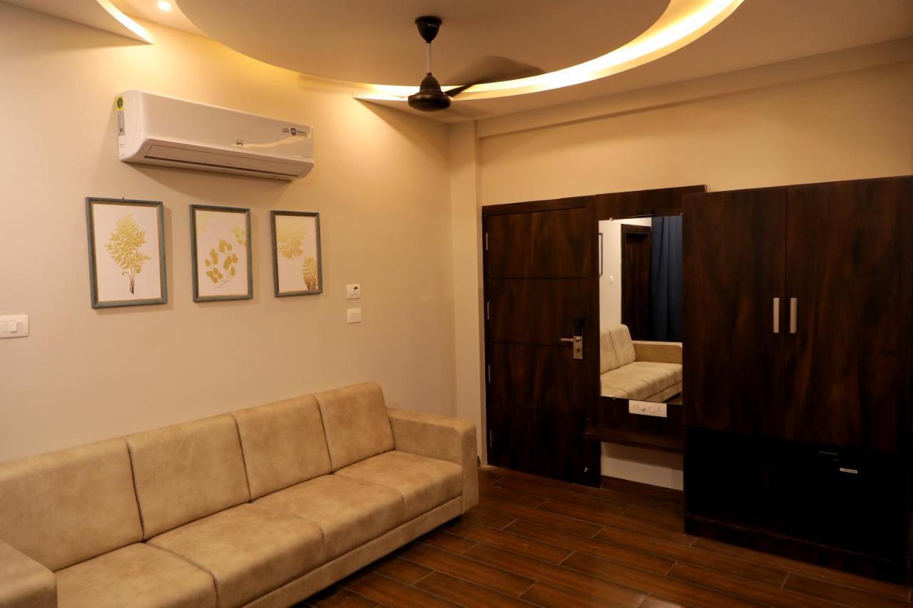 Hotel Nest Bhuj Exteriör bild