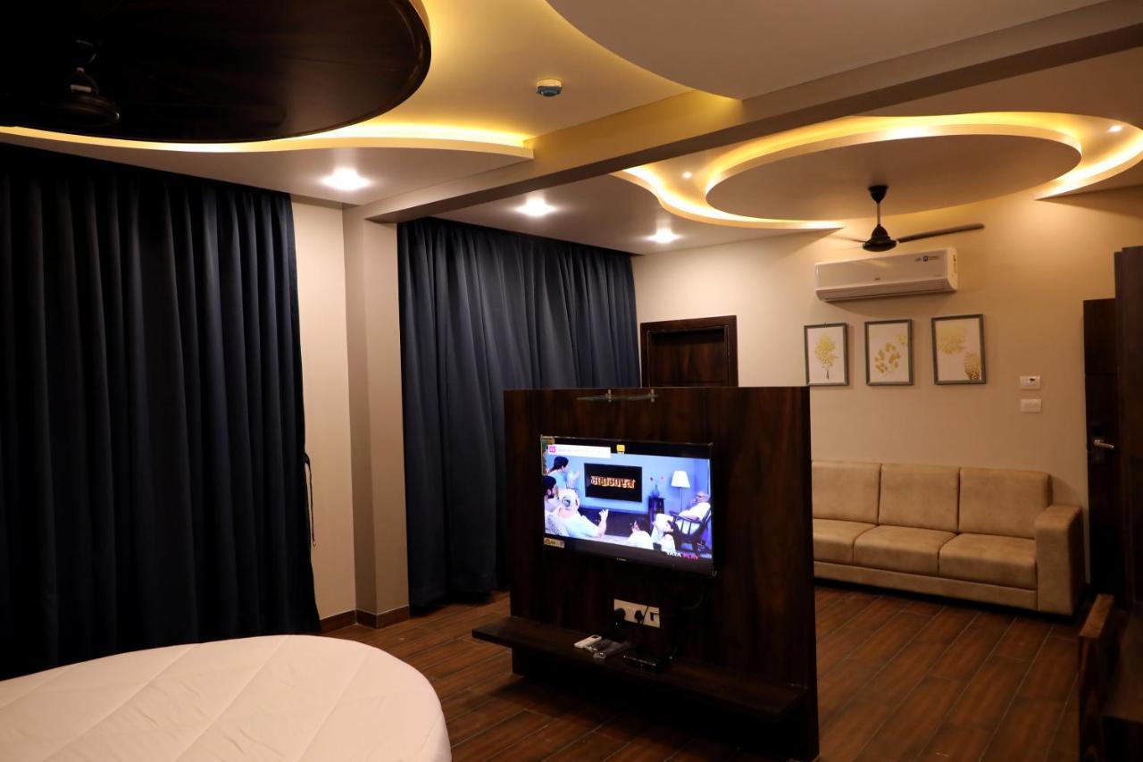 Hotel Nest Bhuj Exteriör bild