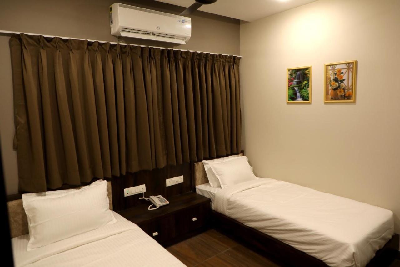 Hotel Nest Bhuj Exteriör bild